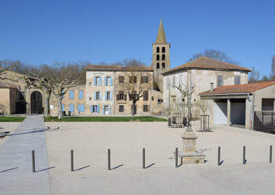 Place du village Saint-Papoul