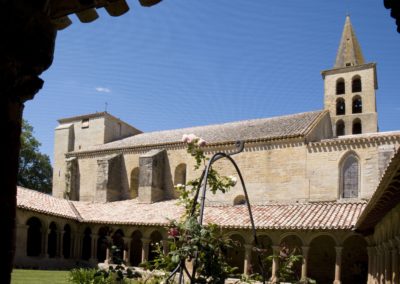 Vue cloître abbaye Saint-Papoul