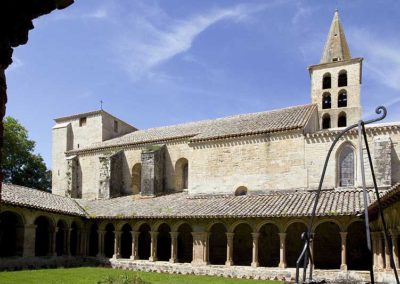 Vue cloître abbaye Saint-Papoul