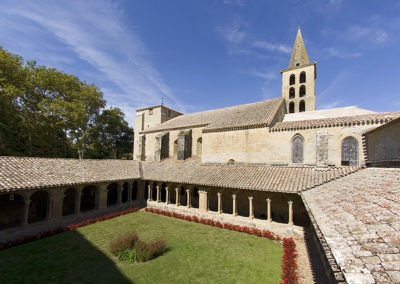 Vue cloître abbaye Saint-Papoul