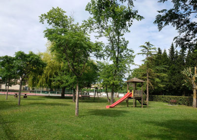 Vue aire de jeux Saint-Papoul