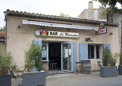 Vue café restaurant Saint-Papoul